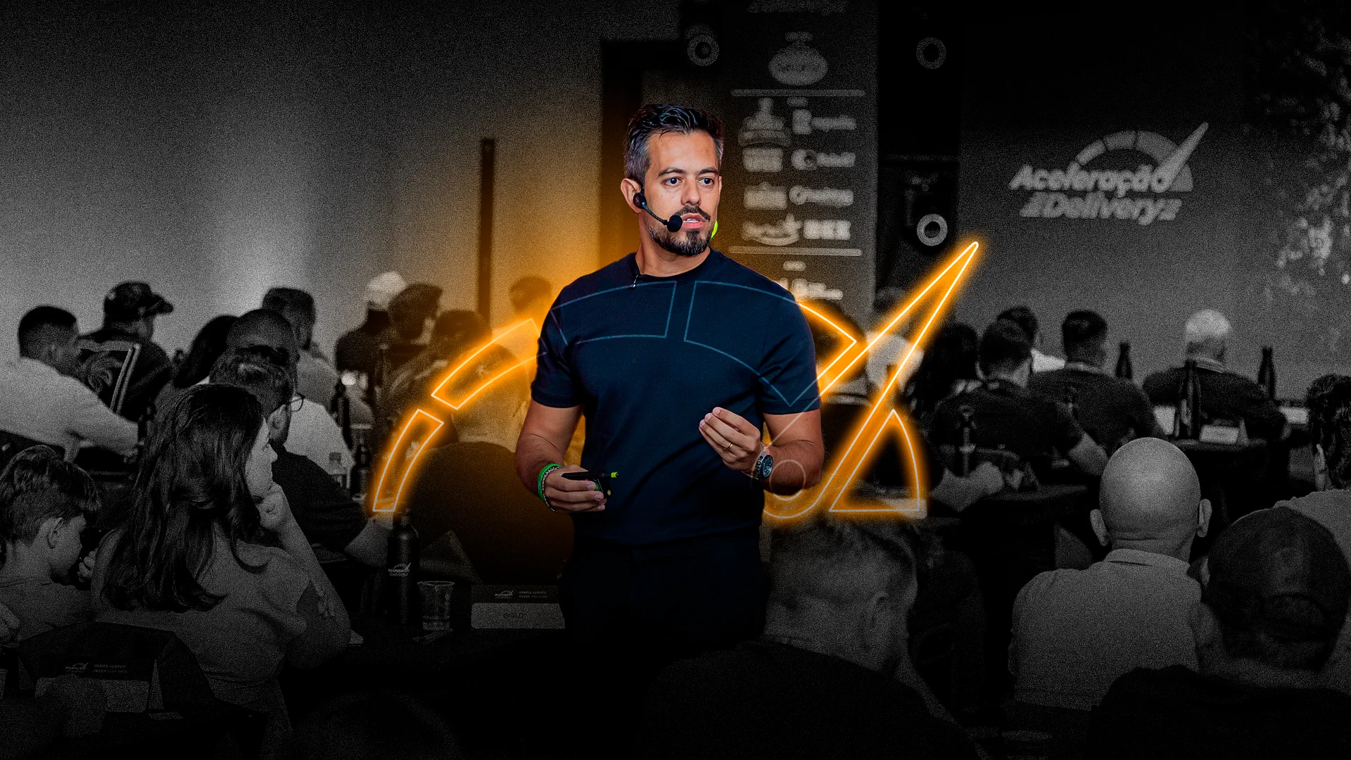 Fernando Mello apresentando no evento Aceleração Delivery